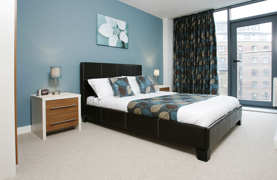 Bedroom in a KSpace Serviced Apartment in Leeds