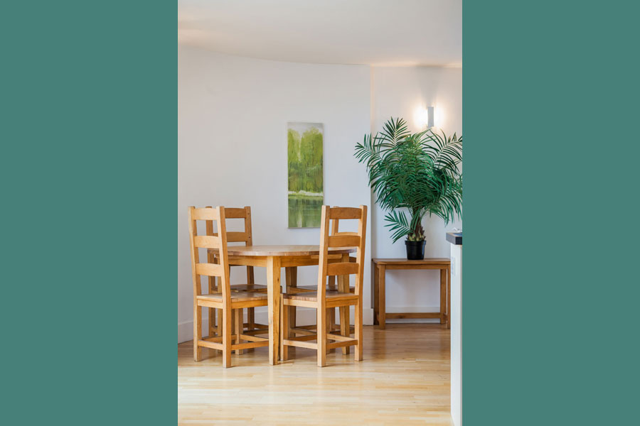 Dining area in a KSpace Serviced Apartment in Sheffield