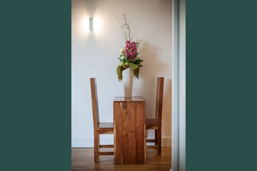 Dining area in a KSpace Serviced Apartment in Sheffield